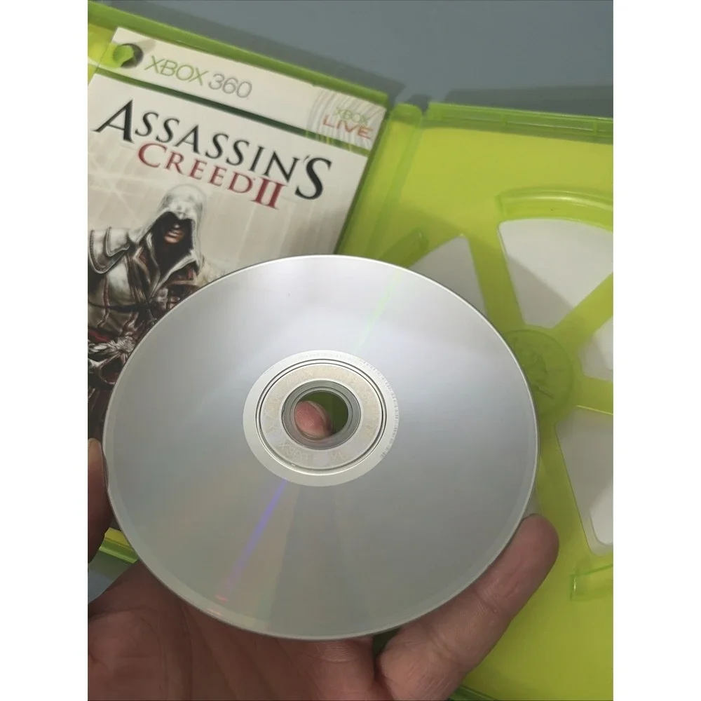 Assassin's Creed II Microsoft Xbox 360 2009 Video Game CIB Complete